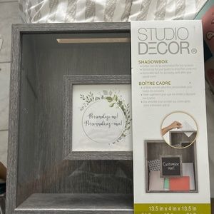 Shadow box